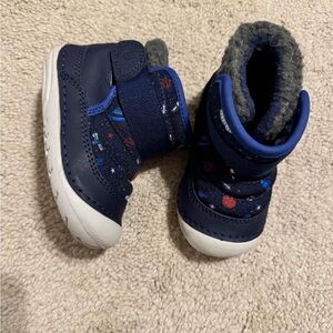 Stride rite boots 5W